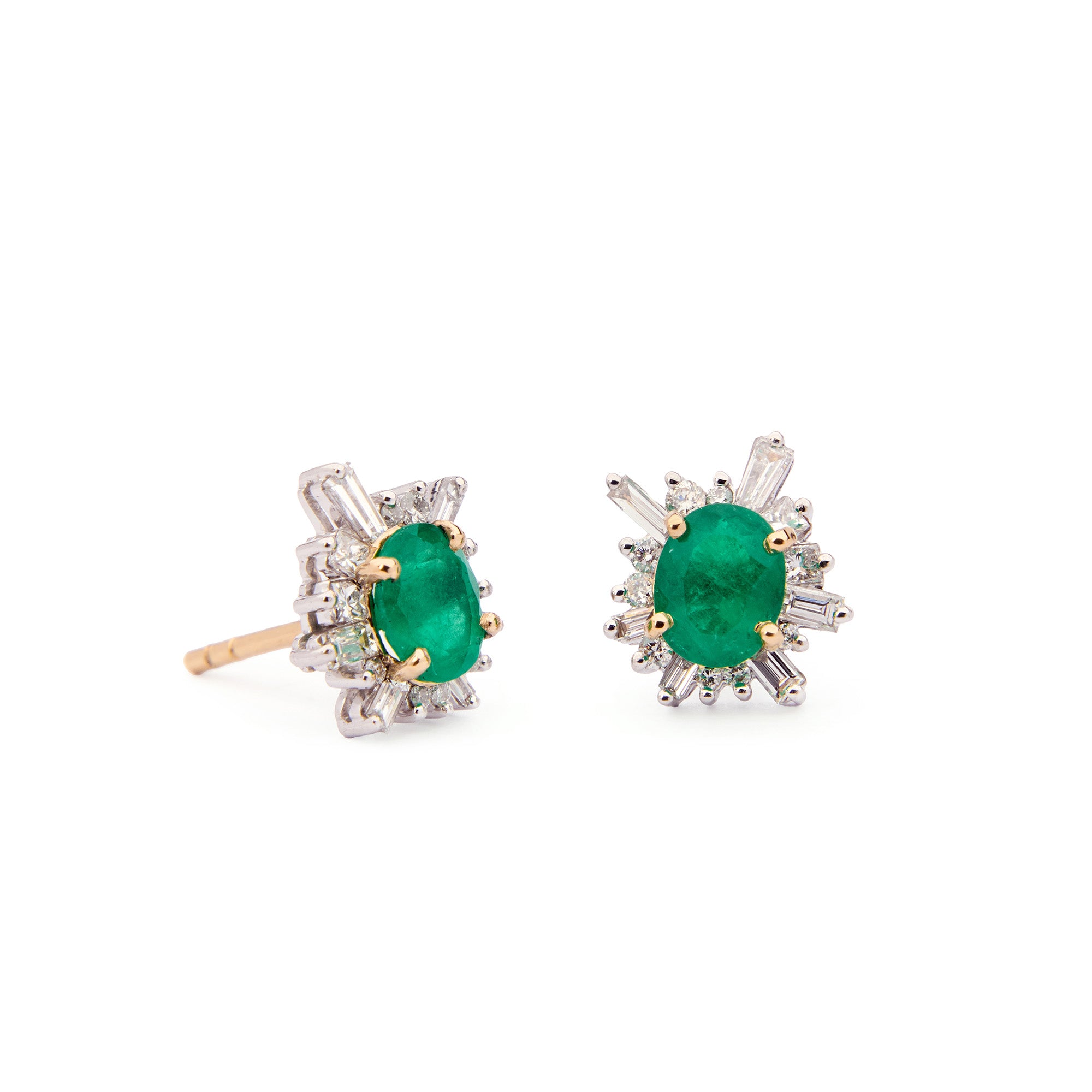 Oval-cut emerald sunburst earrings with white diamonds in yellow gold, radiant and elegant design.
