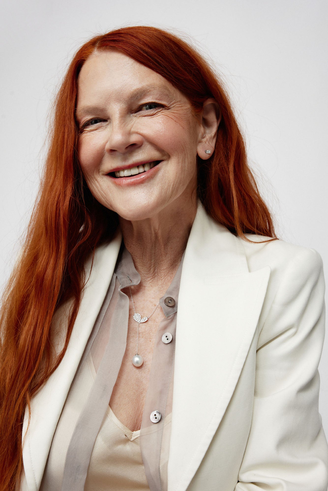 Faith Jewels 18k white gold lariat necklace with pavé diamond lily petal motif (1.00ct) and 5cm drop featuring a rare white Australian South Sea pearl; adjustable chain length of 45cm or 40cm