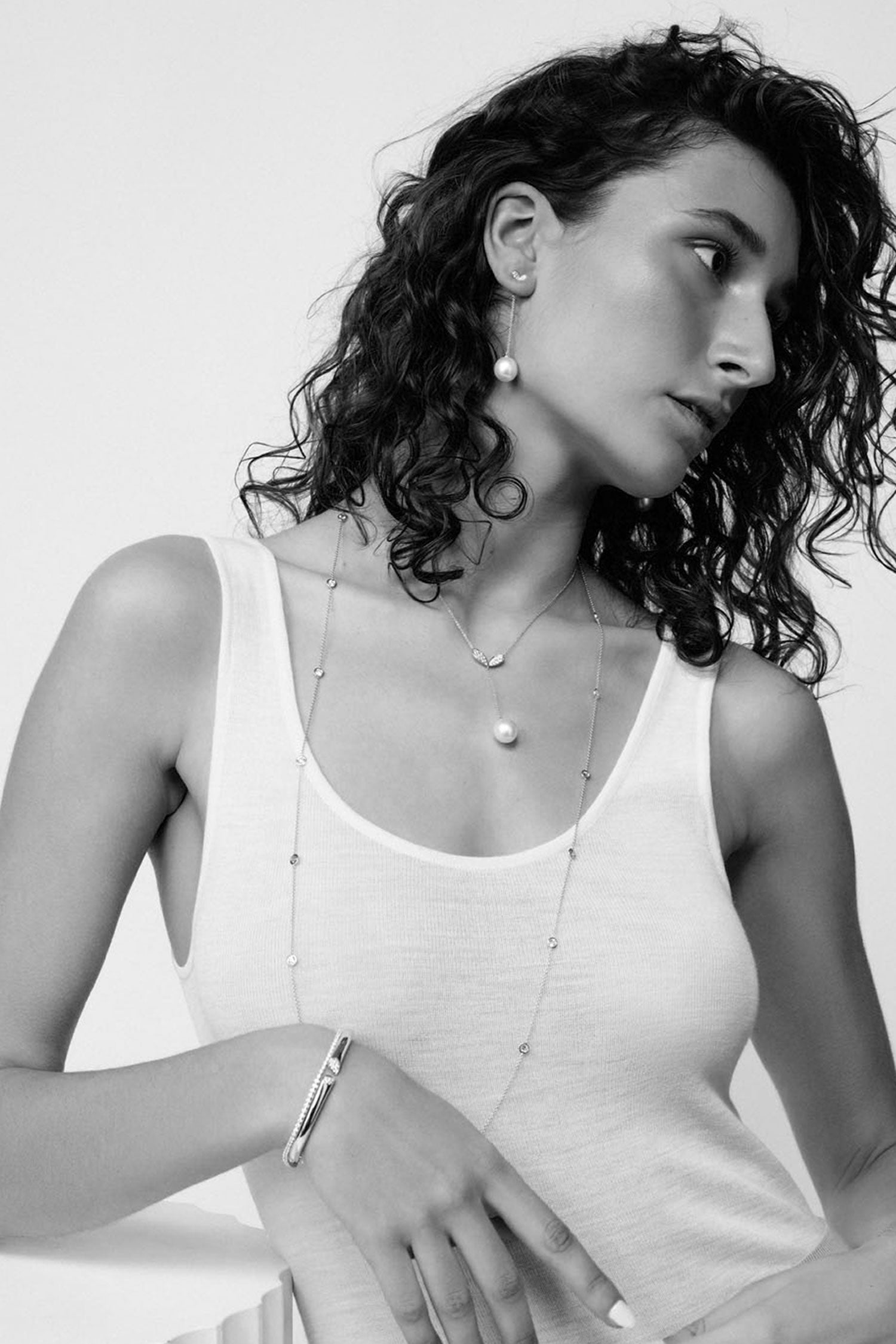 Faith Jewels 18k white gold lariat necklace with pavé diamond lily petal motif (1.00ct) and 5cm drop featuring a rare white Australian South Sea pearl; adjustable chain length of 45cm or 40cm